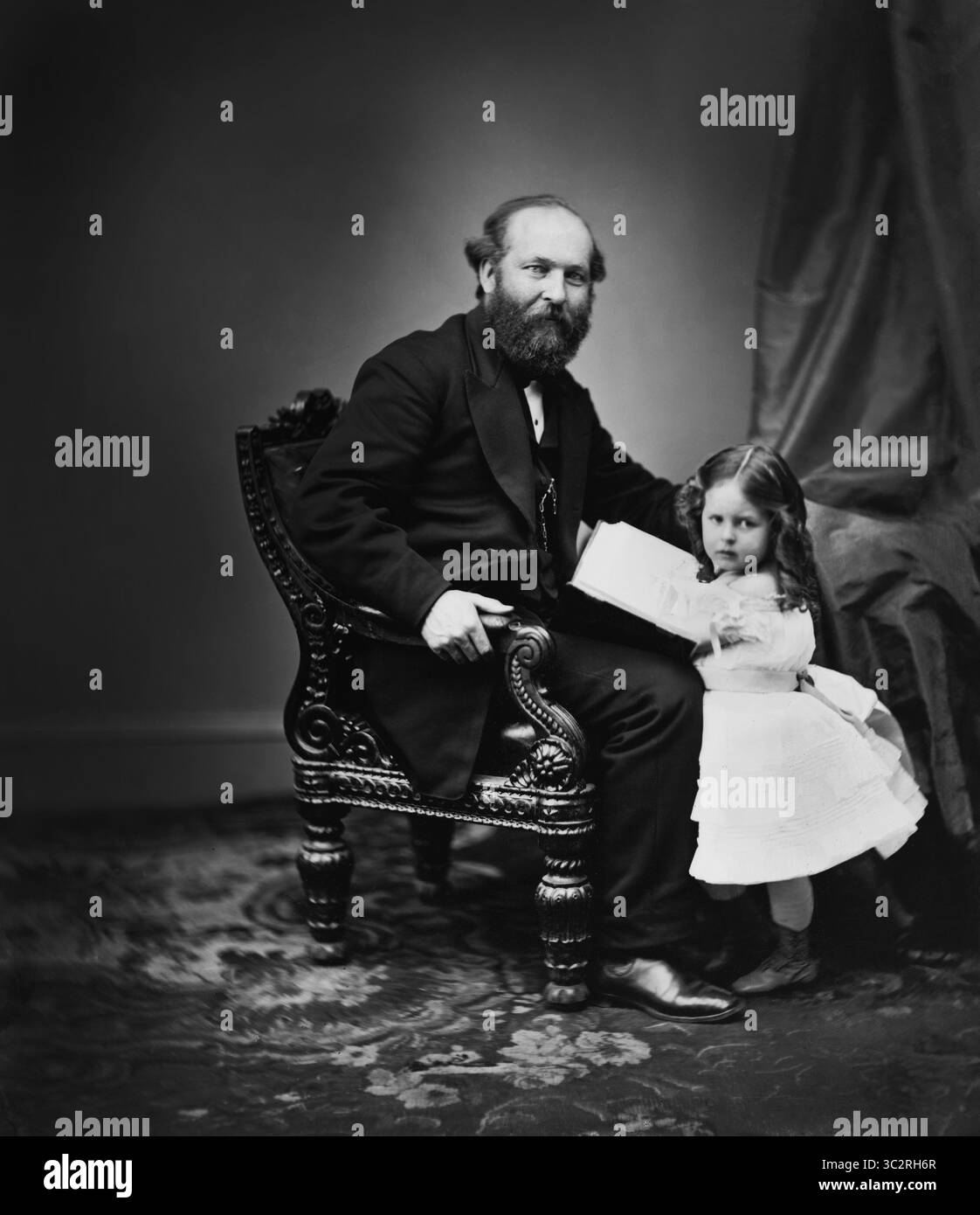 4 giugno 2019, Stati Uniti: James A. Garfield con la figlia, fotografato da Mathew B. Brady, Brady-Handy Collection, 1869 (immagine di credito: © JT Vintage/Glasshouse via ZUMA Wire) Foto Stock