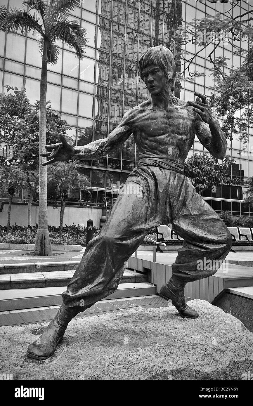 Statua di Bruce Lee nella Avenue of Stars di Hong Kong, catturata il 5 giugno 2019. Foto Stock