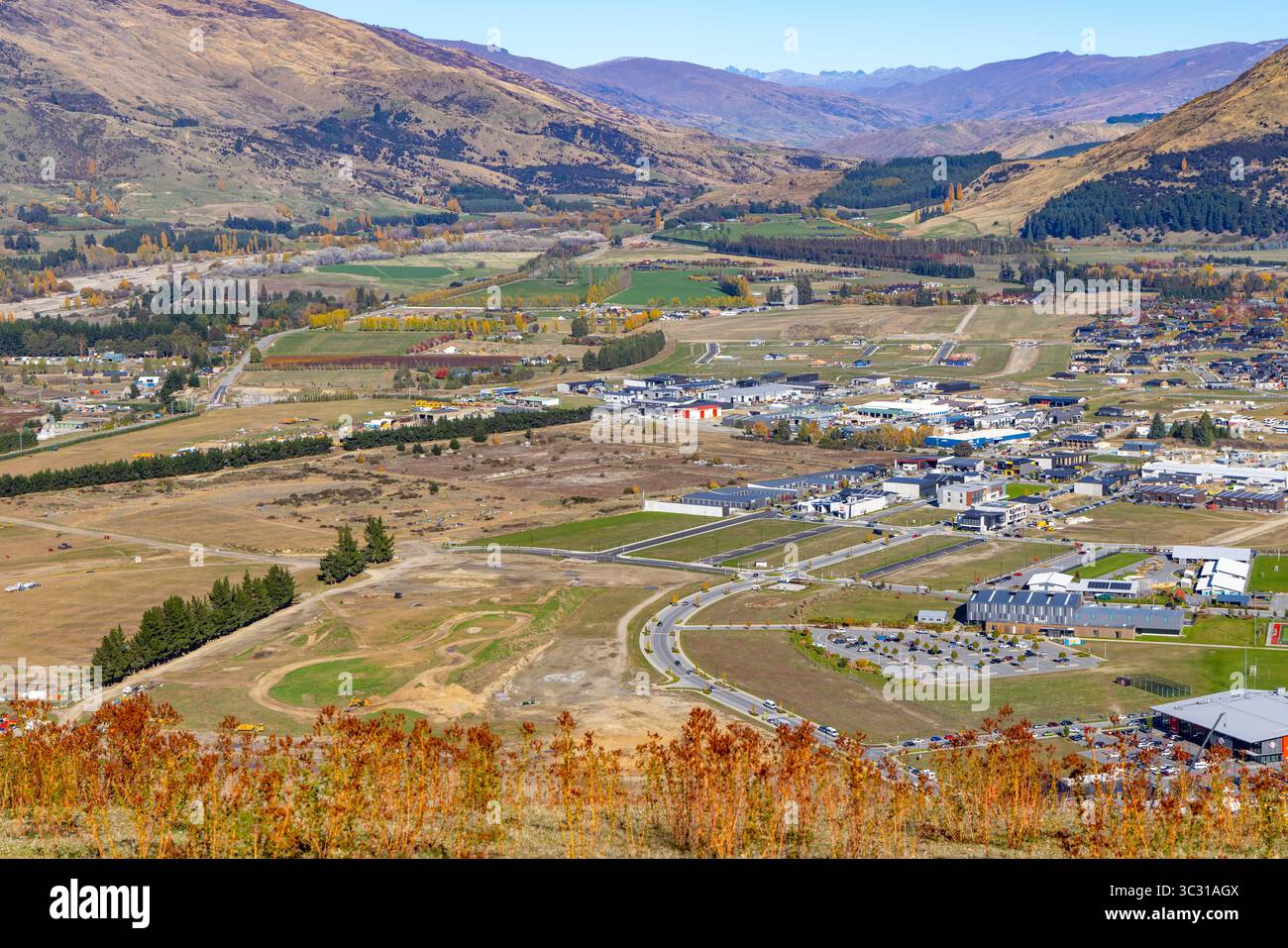 Wanaka, regione di Otago, nuova Zelanda, sviluppo del centro cittadino di Wanaka per costruire una nuova città residenziale e commerciale Three Parks Wanaka Foto Stock