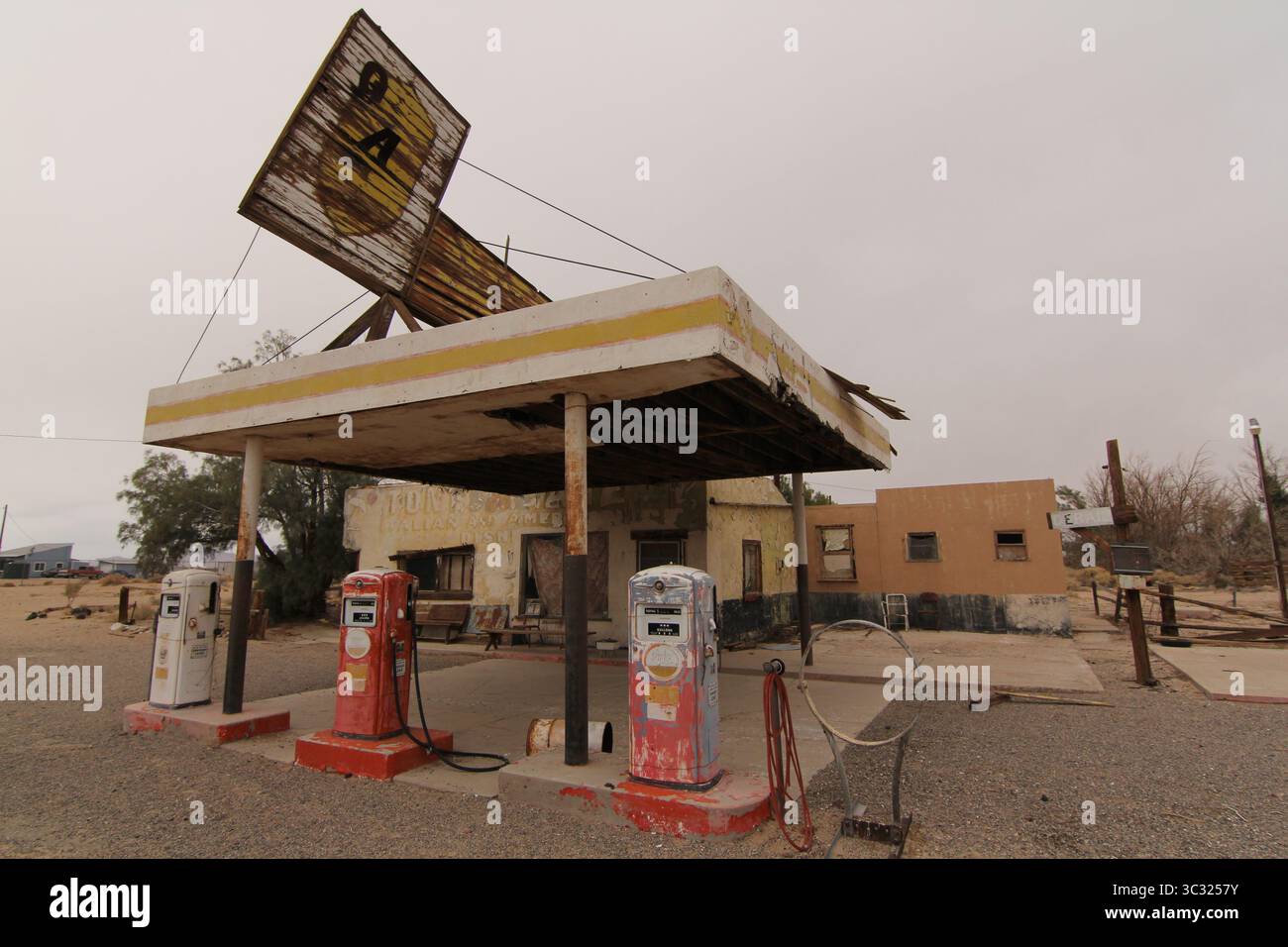 stazione di servizio abbandonata route 66 california Foto Stock