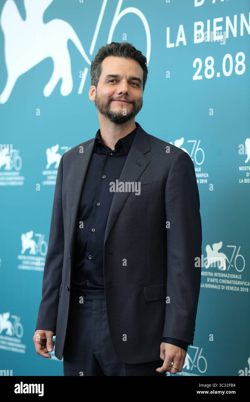 1 settembre 2019, Venezia, Italia: WAGNER MOURA partecipa alla photocall Wasp Network durante la 76a Mostra del Cinema di Venezia (immagine di credito: © Mickael Chavet/ZUMA Wire) Foto Stock