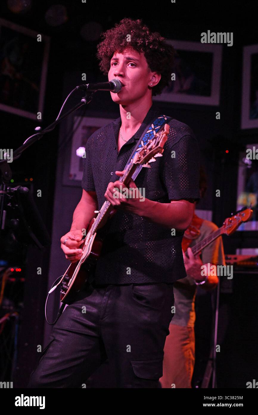 Boca Raton. 24 luglio 2025. I Trouble No More si esibiscono durante Una celebrazione della Allman Brothers Band al Funky Biscuit il 24 luglio 2025 a Boca Raton, Florida. Crediti: Mpi04/Media Punch/Alamy Live News Foto Stock