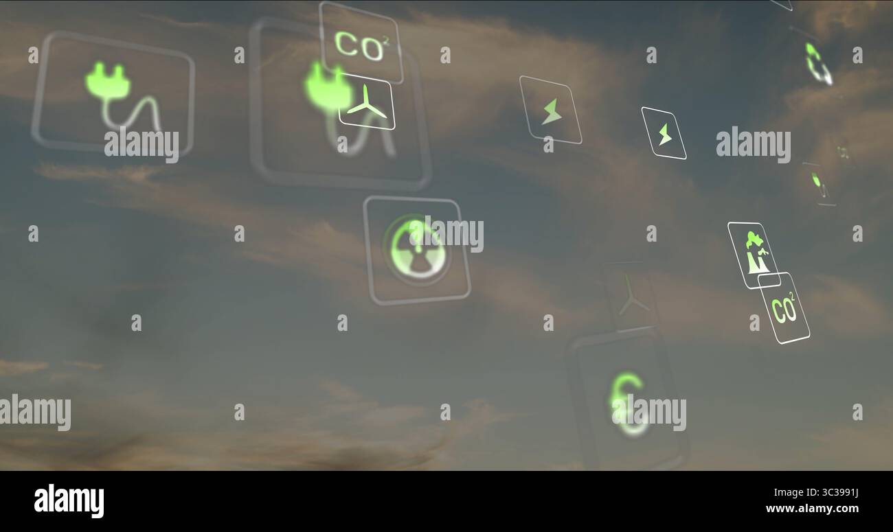 Visualizzazione di icone di energia verde che fluttuano nel cielo crepuscolo, con plug, CO2, fulmini, nucleare, grafico Foto Stock