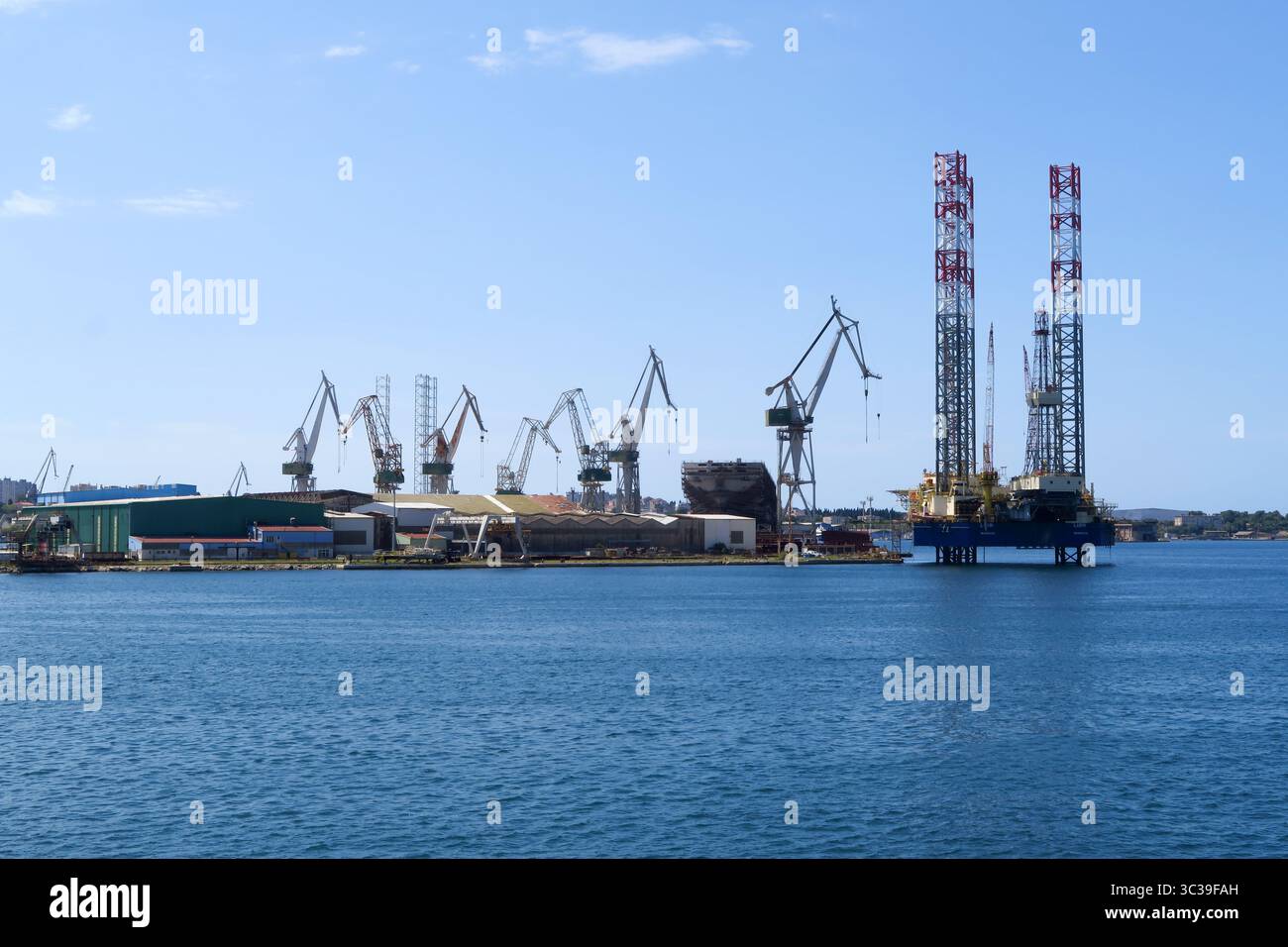Cantiere di demolizione delle navi, cantiere di Uljanik nella città croata di Pola Foto Stock