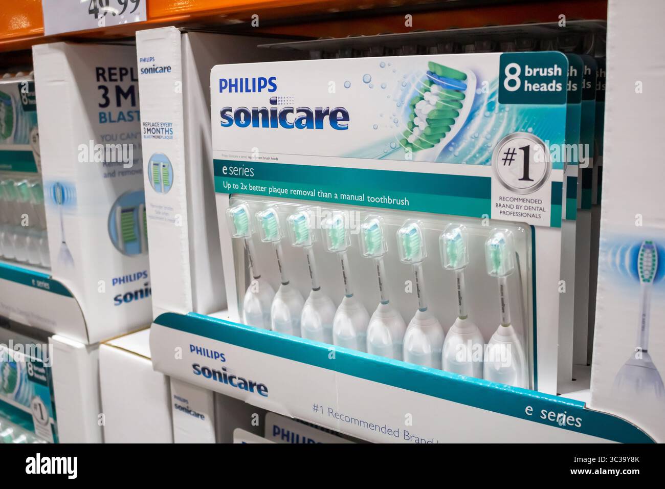 Los Angeles, California, Stati Uniti - 01-23-2020: Panoramica di un pacchetto di testine Philips Sonicare per uno spazzolino elettrico. Foto Stock