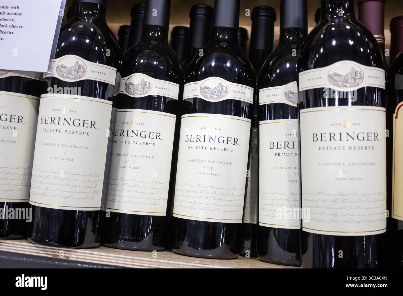Los Angeles, California, Stati Uniti - 01-23-2020: Una vista di diverse bottiglie di Beringer Private Reserve Cabernet Sauvignon, presso il negozio. Foto Stock