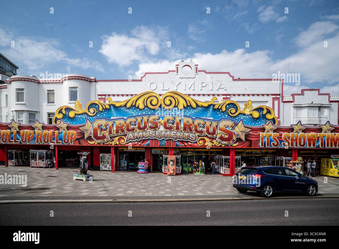 Sale giochi durante le vacanze estive a Marine Parade, Southend-on-Sea, Essex Foto Stock