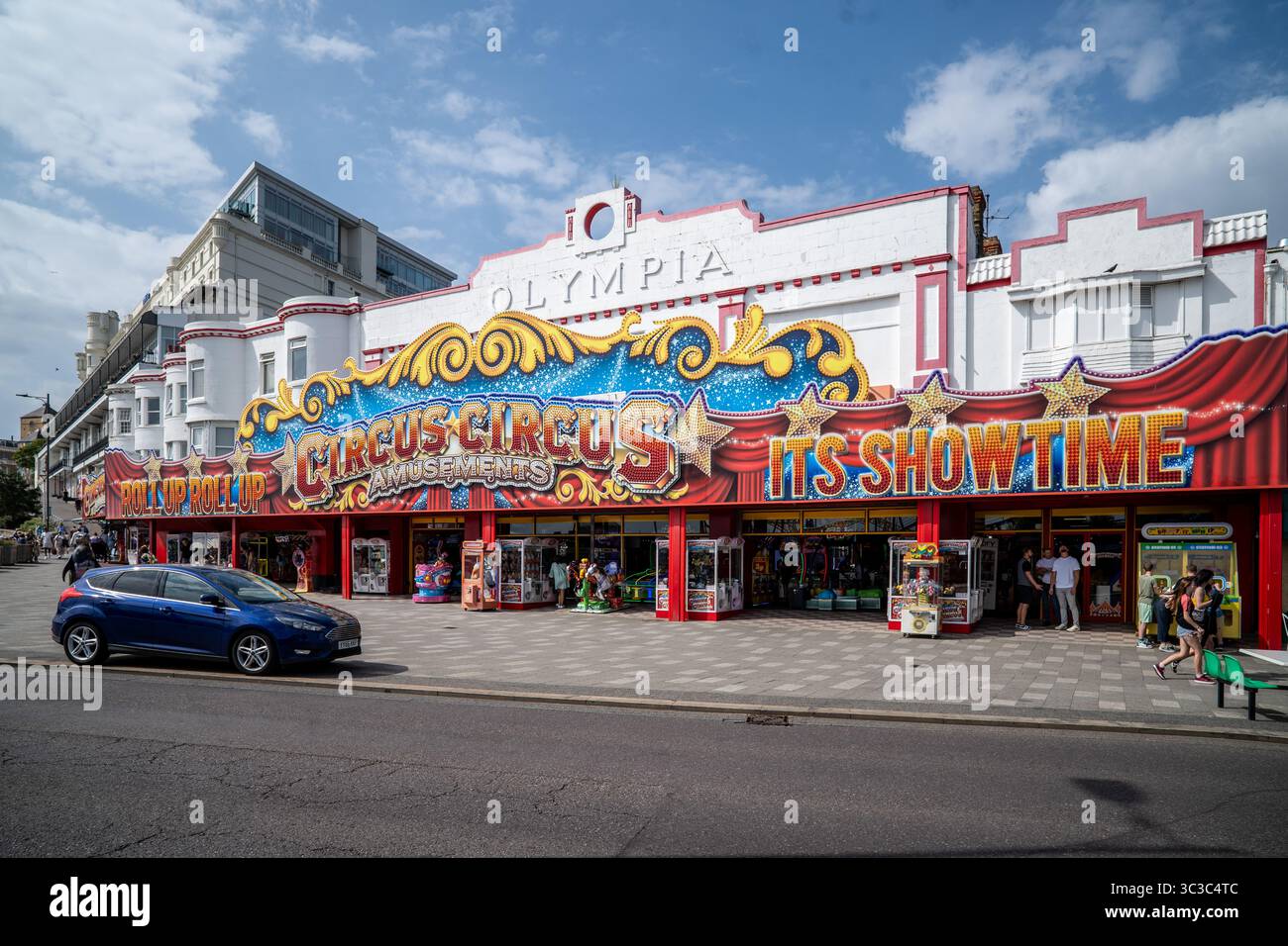 Sale giochi durante le vacanze estive a Marine Parade, Southend-on-Sea, Essex Foto Stock
