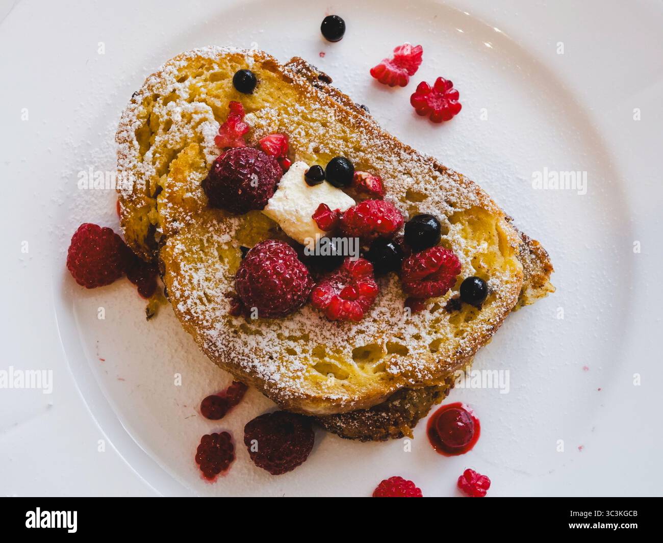 Un brindisi francese per pranzo. Foto Stock