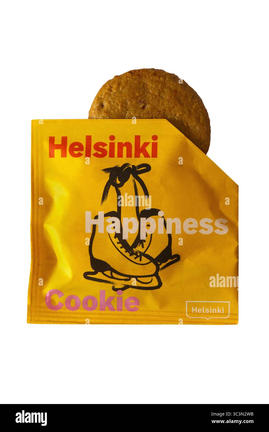 Pacchetto aperto di Helsinki Happiness Cookie isolato su sfondo bianco - Fortune cookie progettato per condividere la saggezza finlandese e promuovere la felicità Foto Stock Pacchetto aperto di Helsinki Happiness Cookie isolato su sfondo bianco - Fortune cookie progettato per condividere la saggezza finlandese e promuovere la felicità Foto Stock