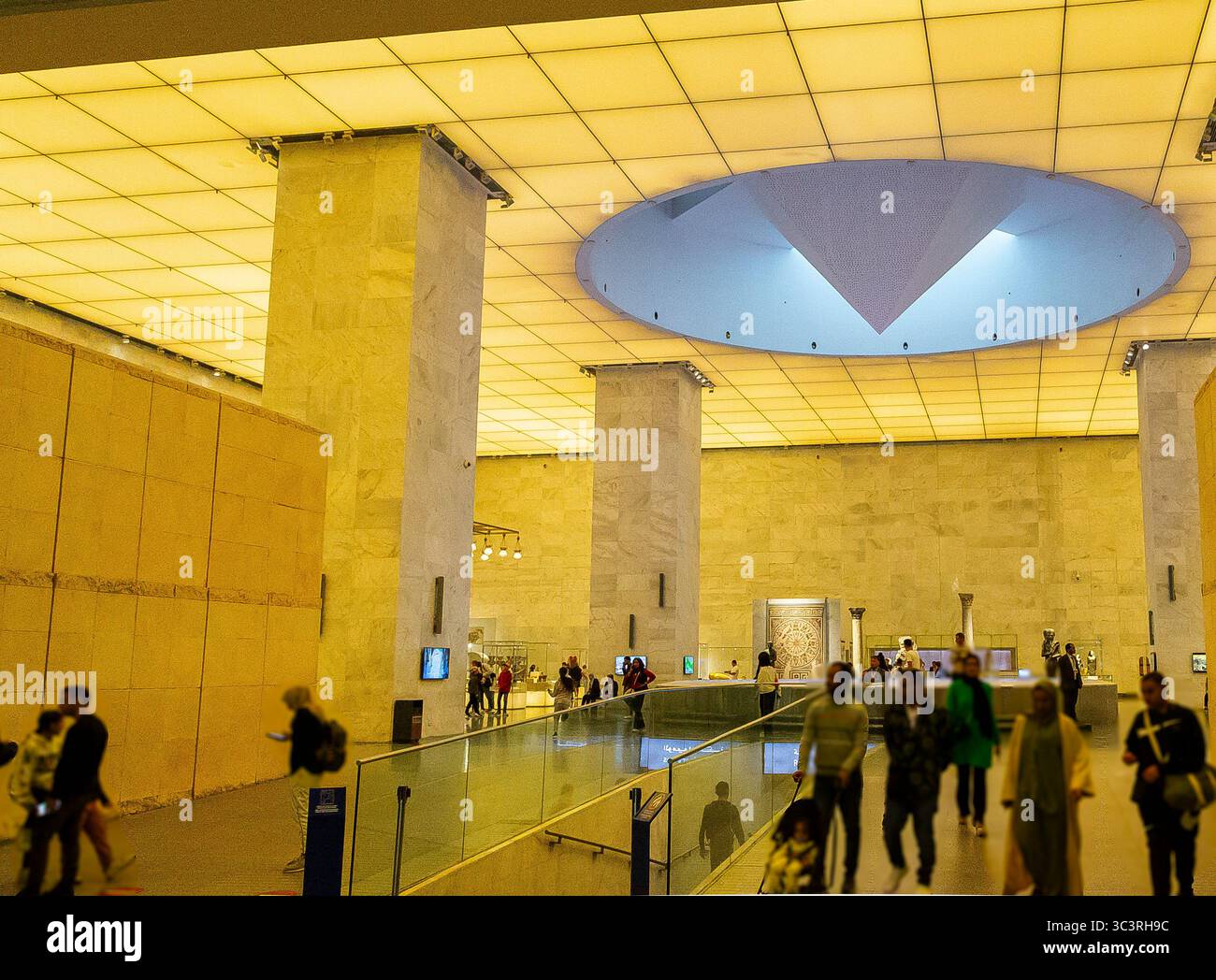 Egitto, Cairo, Museo Nazionale della civiltà Egizia: L'edificio principale, con la mostra principale sul retro. Foto Stock