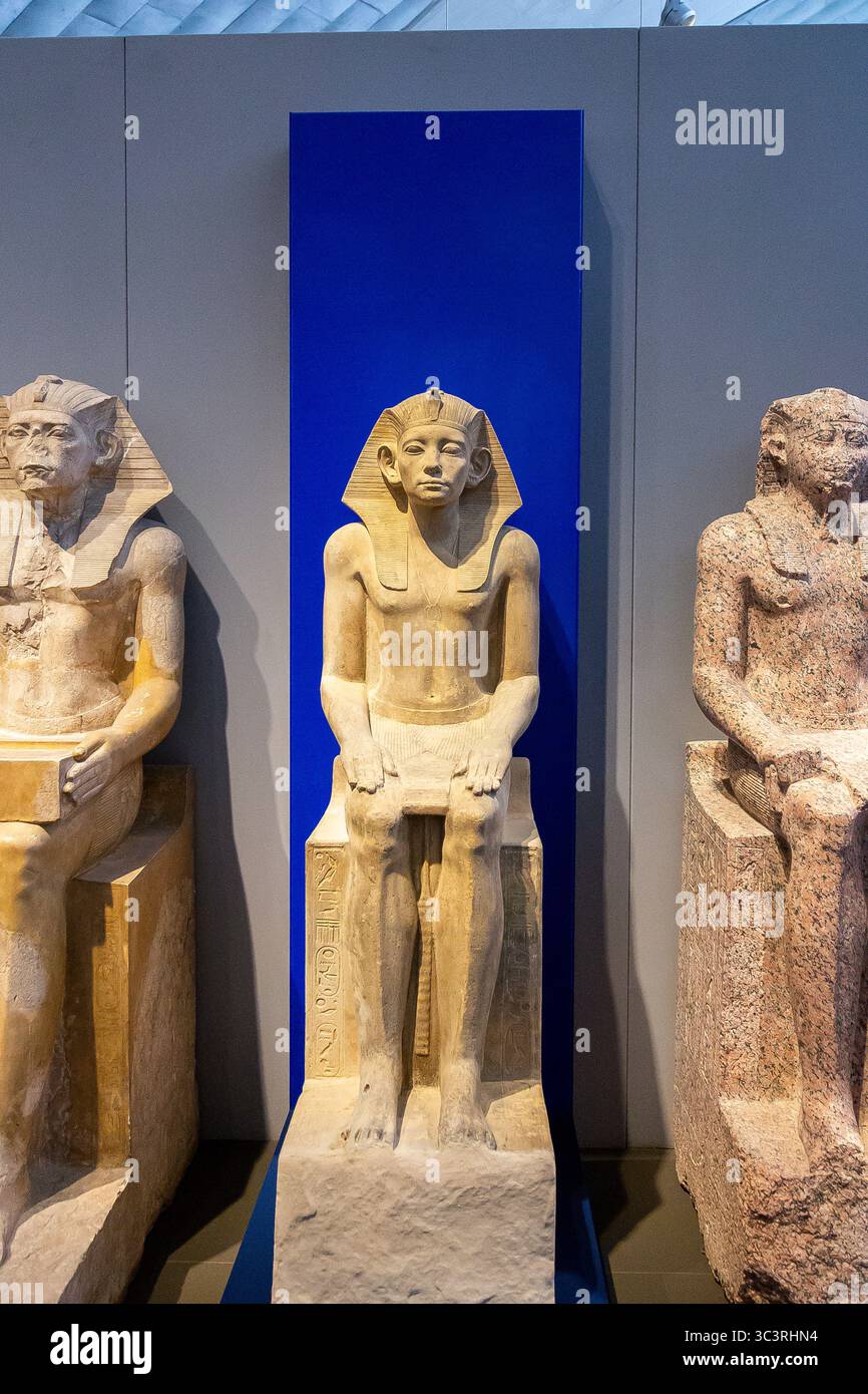Egitto, Cairo, Grand Egyptian Museum, statua di Amenemhat III, da Hawara. Foto Stock
