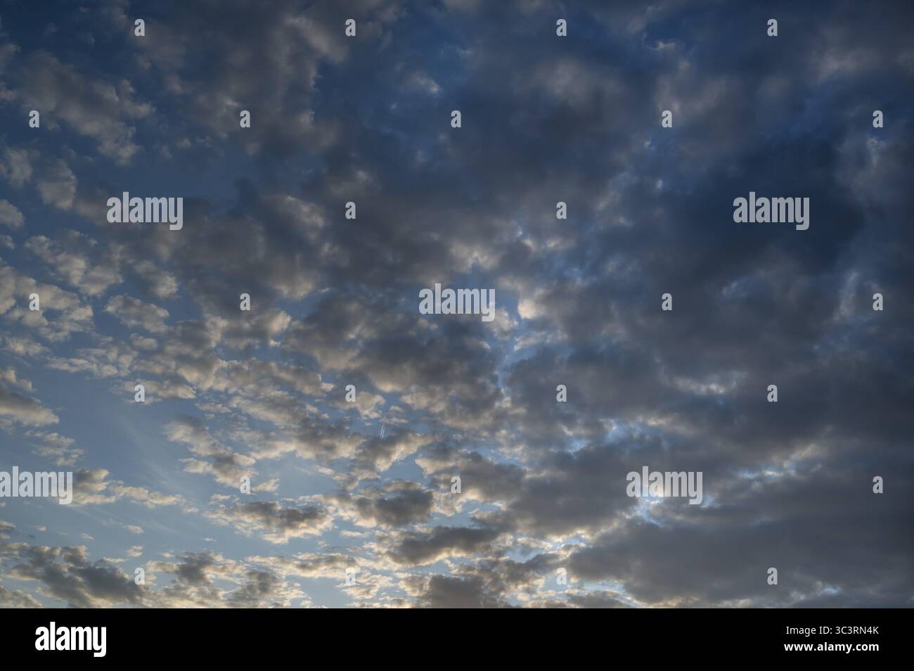Pioggia nuvole (Nimbostratus), Baviera, Germania Foto Stock