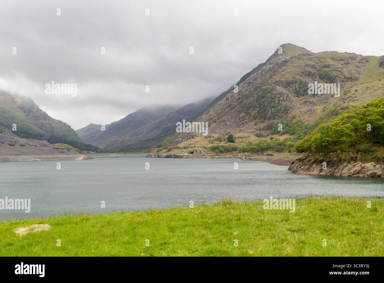 Llyn Peris vicino a Llaberis, in Galles Foto Stock
