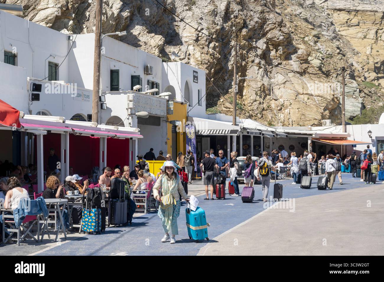 Griechenland, Kykladen, Santorini, Fira, Fährhafen Athinios Foto Stock