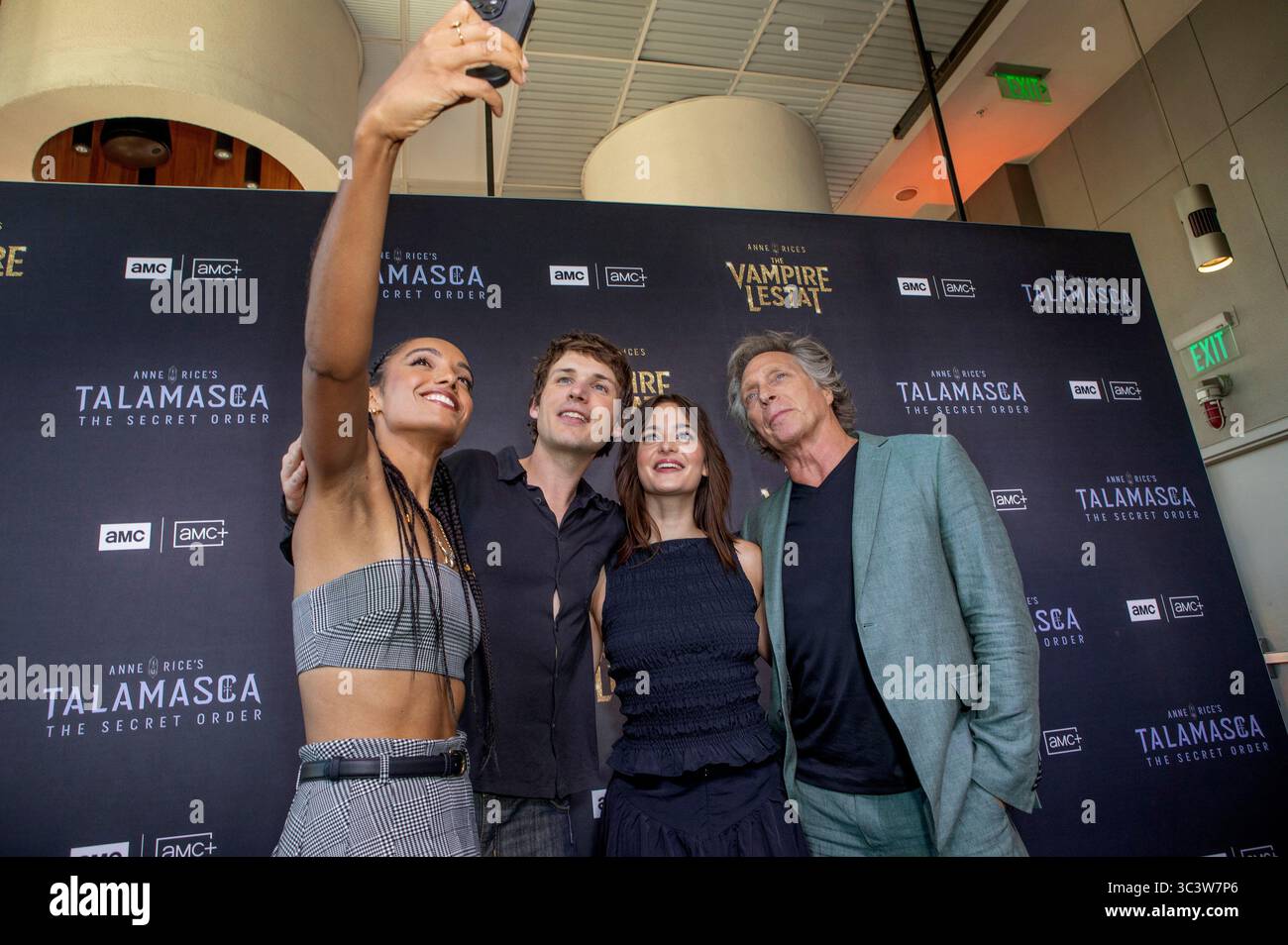 Maisie Richardson-Sellers, Nicholas Denton, Celine Buckens e William Fichtner bei der AMC 'Anne Rice's Talamasca' e 'Interview with the Vampire' cocktail Party auf der San Diego Comic-con International 2025 im the Nolen Rooftop. San Diego, 26.07.2025 anni Foto Stock