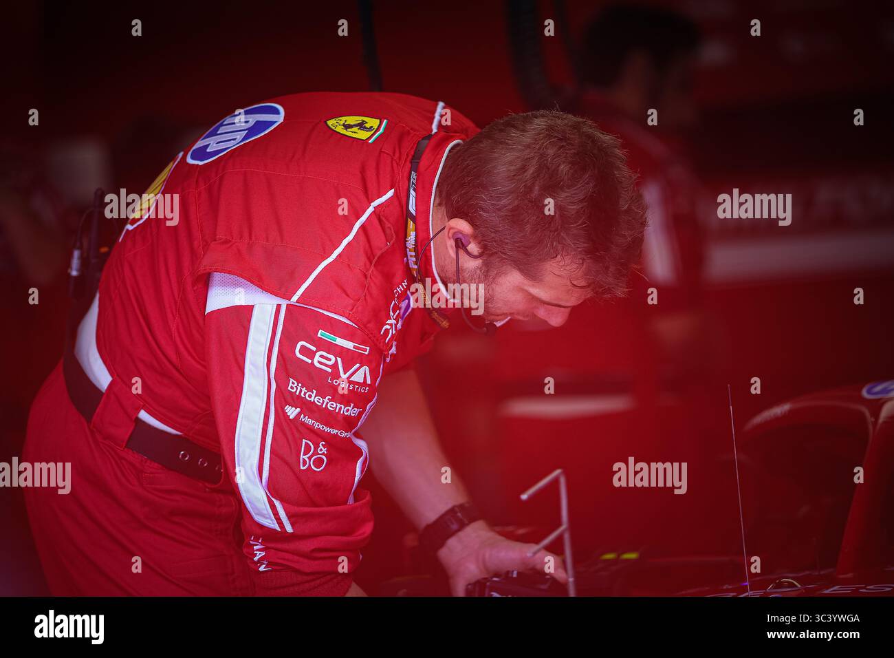 Ferrari Mechanics , durante il GP del Belgio, Spa-Francorchamps 24-27 luglio 2025 Formula 1 Campionato del mondo 2025. Foto Stock