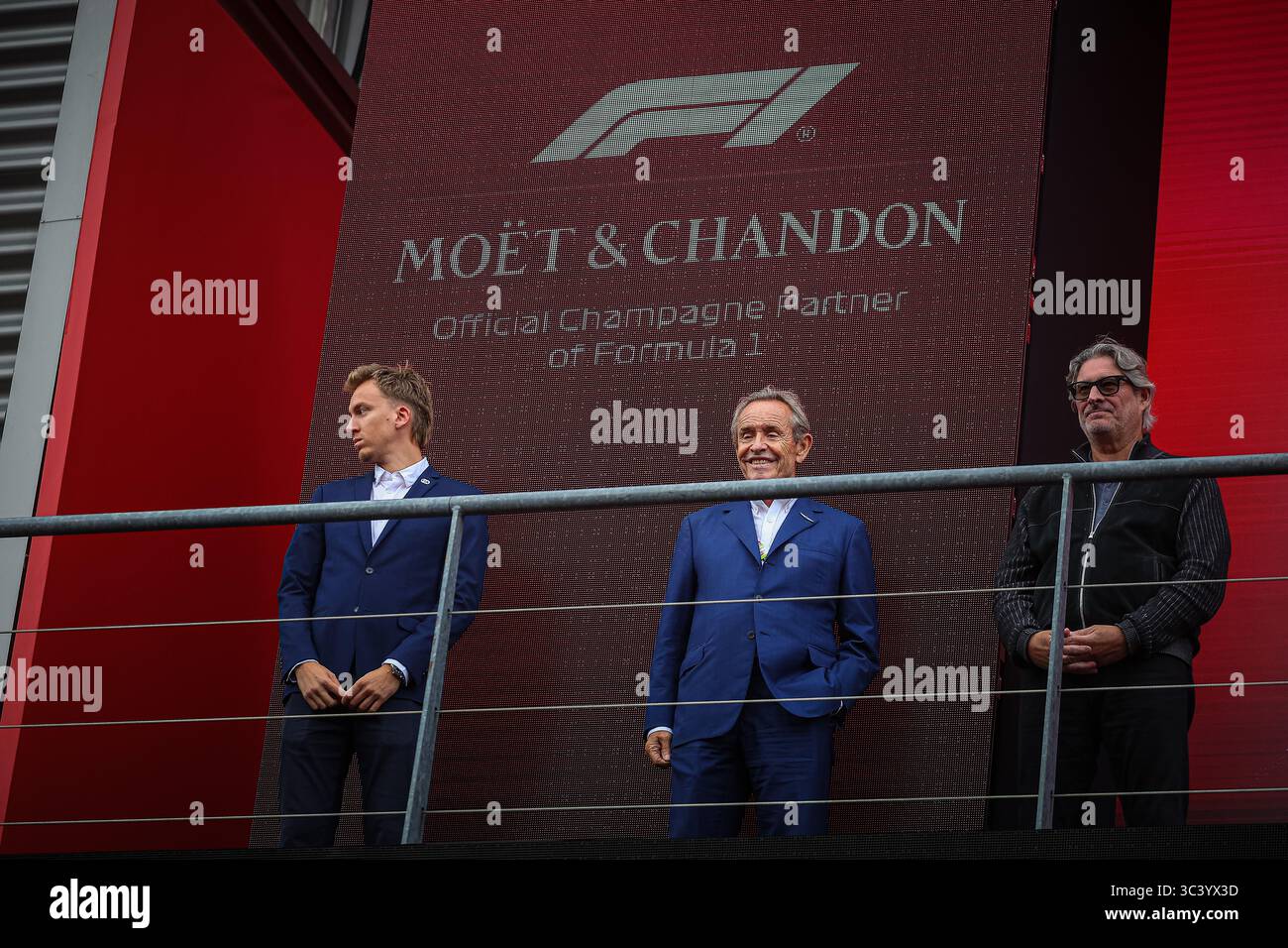 Autority locale sul podio, durante il GP del Belgio, Spa-Francorchamps 24-27 luglio 2025 Campionato del mondo di Formula 1 2025. Foto Stock