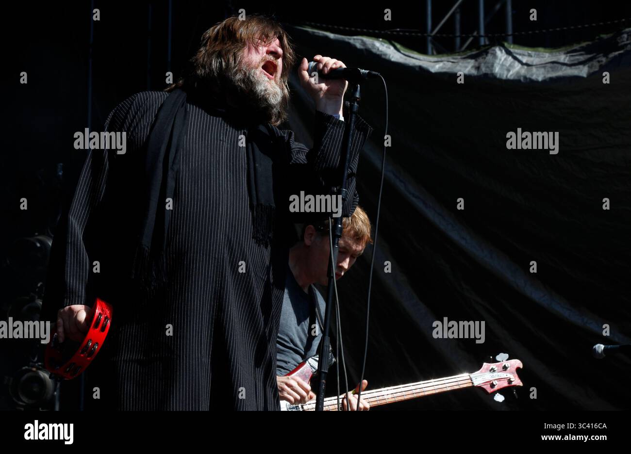 Ebbot Lundberg in Soundtrack of Our Lives all'Hultsfred Festival 2012, Hultsfred, Svezia. Foto Stock