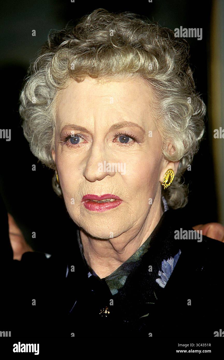 1 gennaio 2011 - K8706WW SD0509.THE DRAMA LEAGUE PRESSO L'HOTEL PLAZA A NEW YORK CITY.UTA HAGEN. WALTER WEISSMAN/ 1997.UTAHAGENRETRO (immagine di credito: © Walter Weissman/ZUMA Wire) Foto Stock