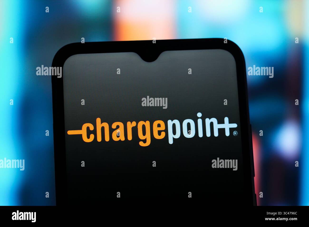 Canada. 28 luglio 2025. In questa immagine, il logo ChargePoint Holdings (punto di ricarica) viene visualizzato sullo schermo di uno smartphone. (Foto di Thomas Fuller/SOPA Images/Sipa USA) *** esclusivamente per notizie editoriali *** credito: SIPA USA/Alamy Live News Foto Stock