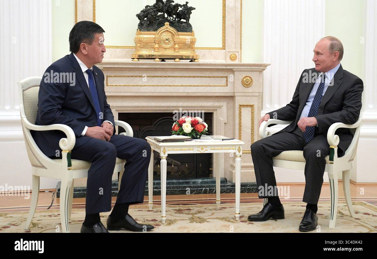 14 giugno 2018 - Mosca, Russia - il presidente russo Vladimir Putin durante un incontro con il presidente kirghiso Sooronbay Jeenbekov al Cremlino il 14 giugno 2018 a Mosca, Russia. (Immagine di credito: © Kremlin Pool/Planet Pix tramite ZUMA Wire) Foto Stock