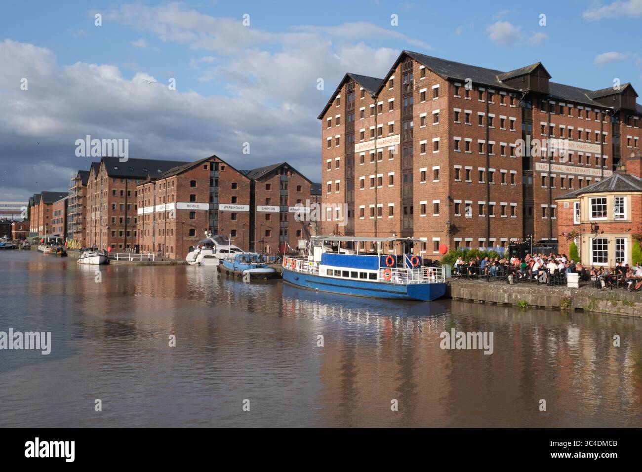 Gloucester Docks, i moli ristrutturati della città di Gloucester, Regno Unito Foto Stock
