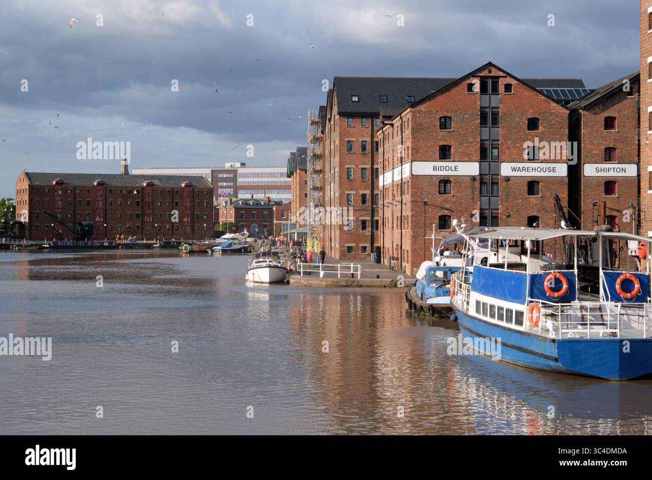 Gloucester Docks, i moli ristrutturati della città di Gloucester, Regno Unito Foto Stock