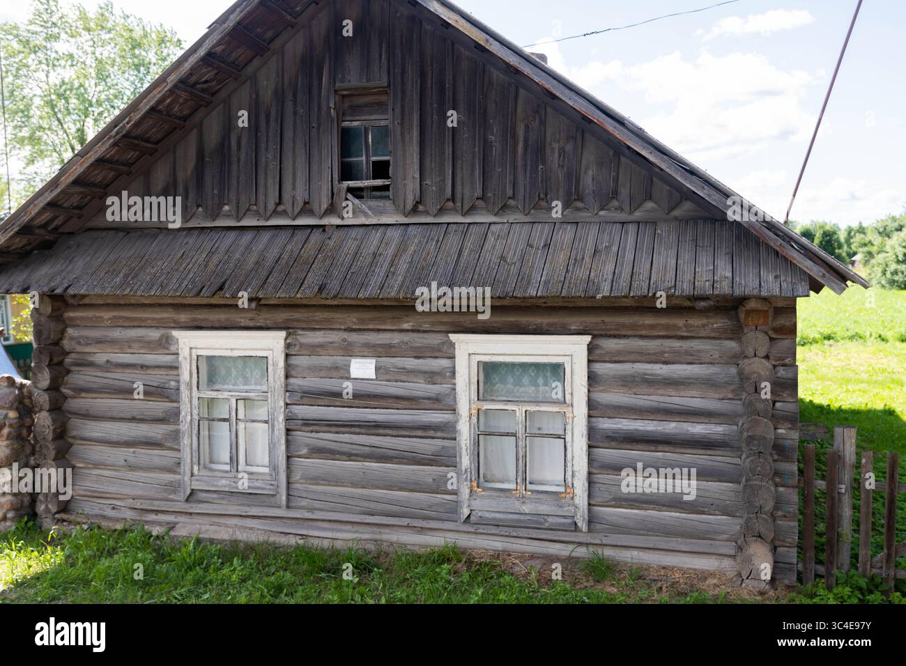 Azienda agricola statale a Lipowiec - ex villaggio abbandonato di Low Beskids, Polonia Foto Stock