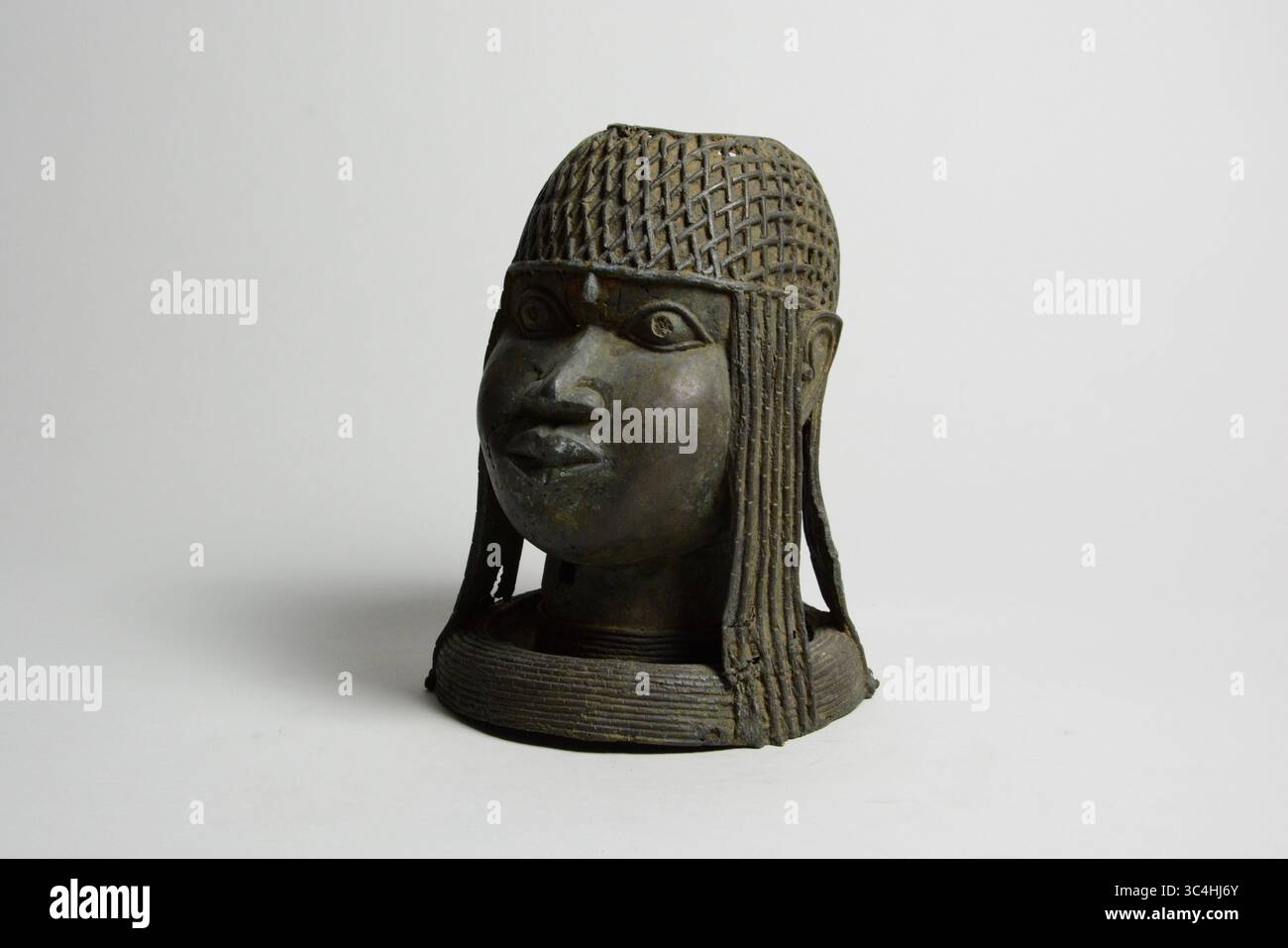 African Tribal Art Benin Bronze Head Foto Stock