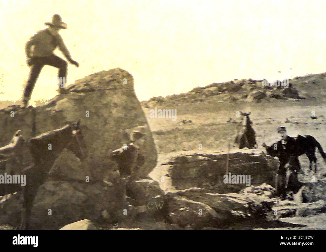 FILM - FILM - CINEMA - STORIA -Una scena di un film di cowboy non identificato del 1918 , titolo , stelle & anno sconosciuto Foto Stock