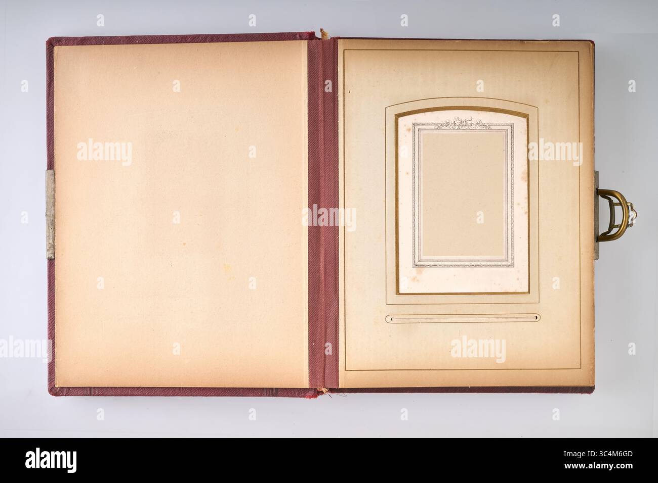 Fogli da fotolibro Art Deco antichi e vintage , percorso per ogni cornice Foto Stock