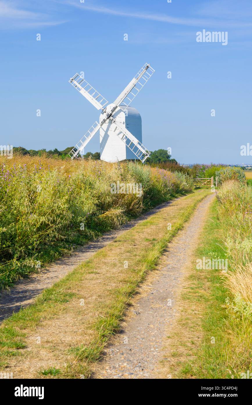 Mulino a vento di Chillenden, un mulino bianco in stile olandese vicino al villaggio di Chillenden Kent Inghilterra Regno Unito Europa Foto Stock
