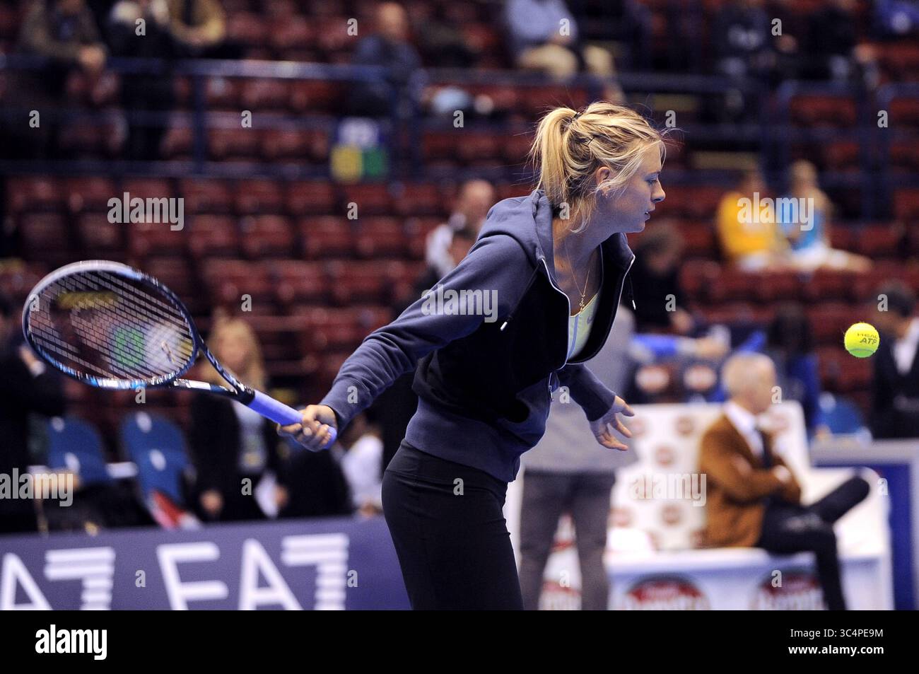 Milano Italia 01/12/2012: Maria Sharapova, tennista russa, durante l'evento di tennis "la grande Sfida" al Mediolanum Forum. Foto Stock