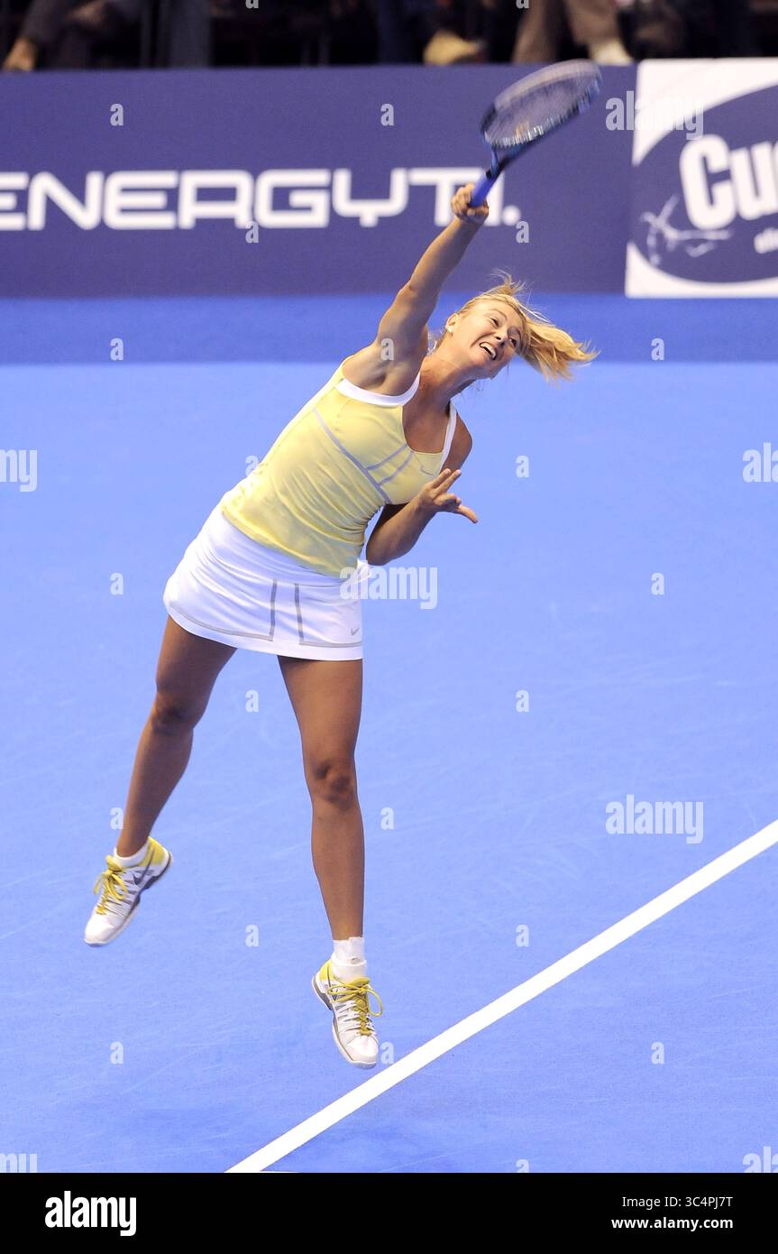 Milano Italia 01/12/2012: Maria Sharapova, tennista russa, durante l'evento di tennis "la grande Sfida" al Mediolanum Forum. Foto Stock