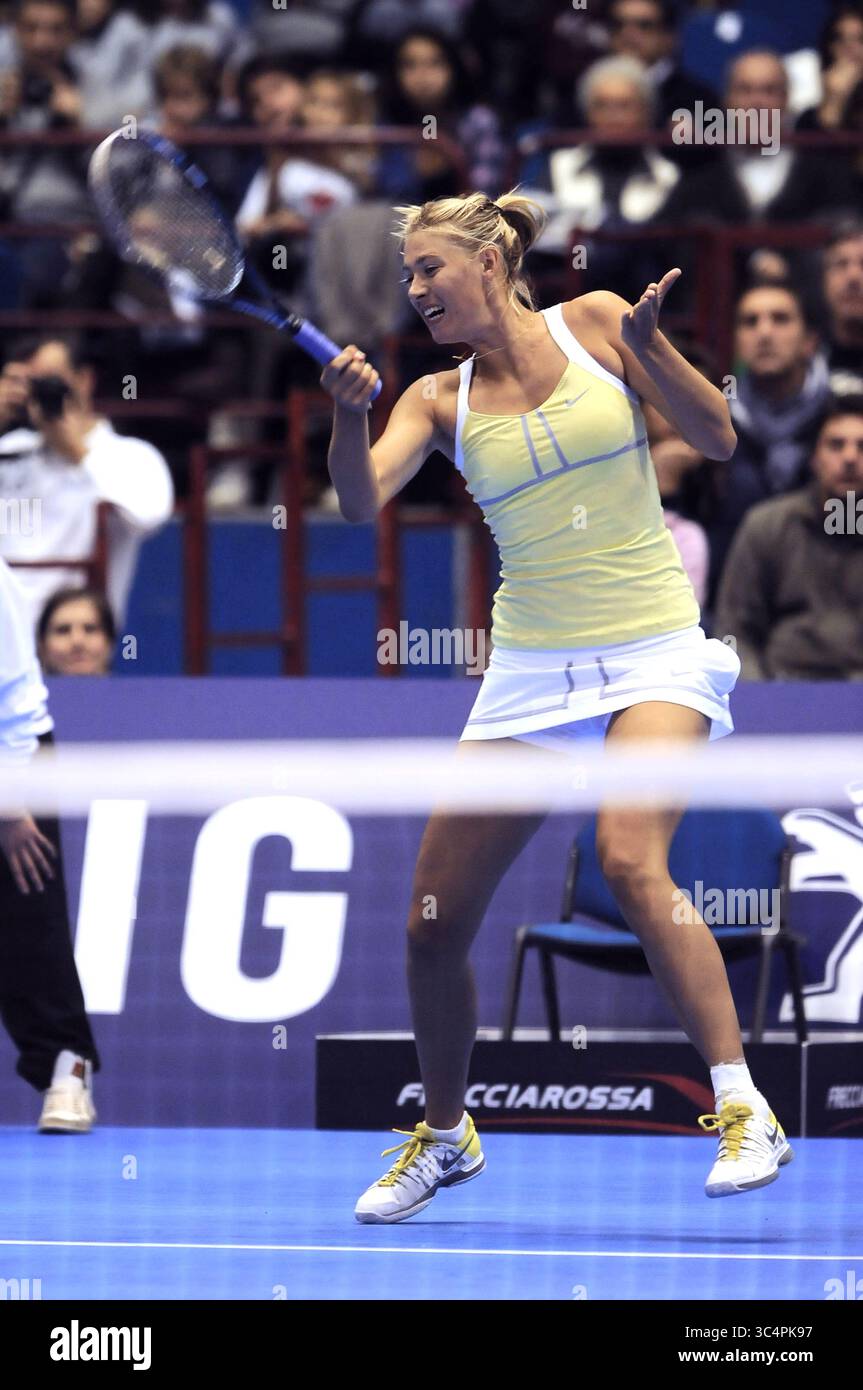 Milano Italia 01/12/2012: Maria Sharapova, tennista russa, durante l'evento di tennis "la grande Sfida" al Mediolanum Forum. Foto Stock