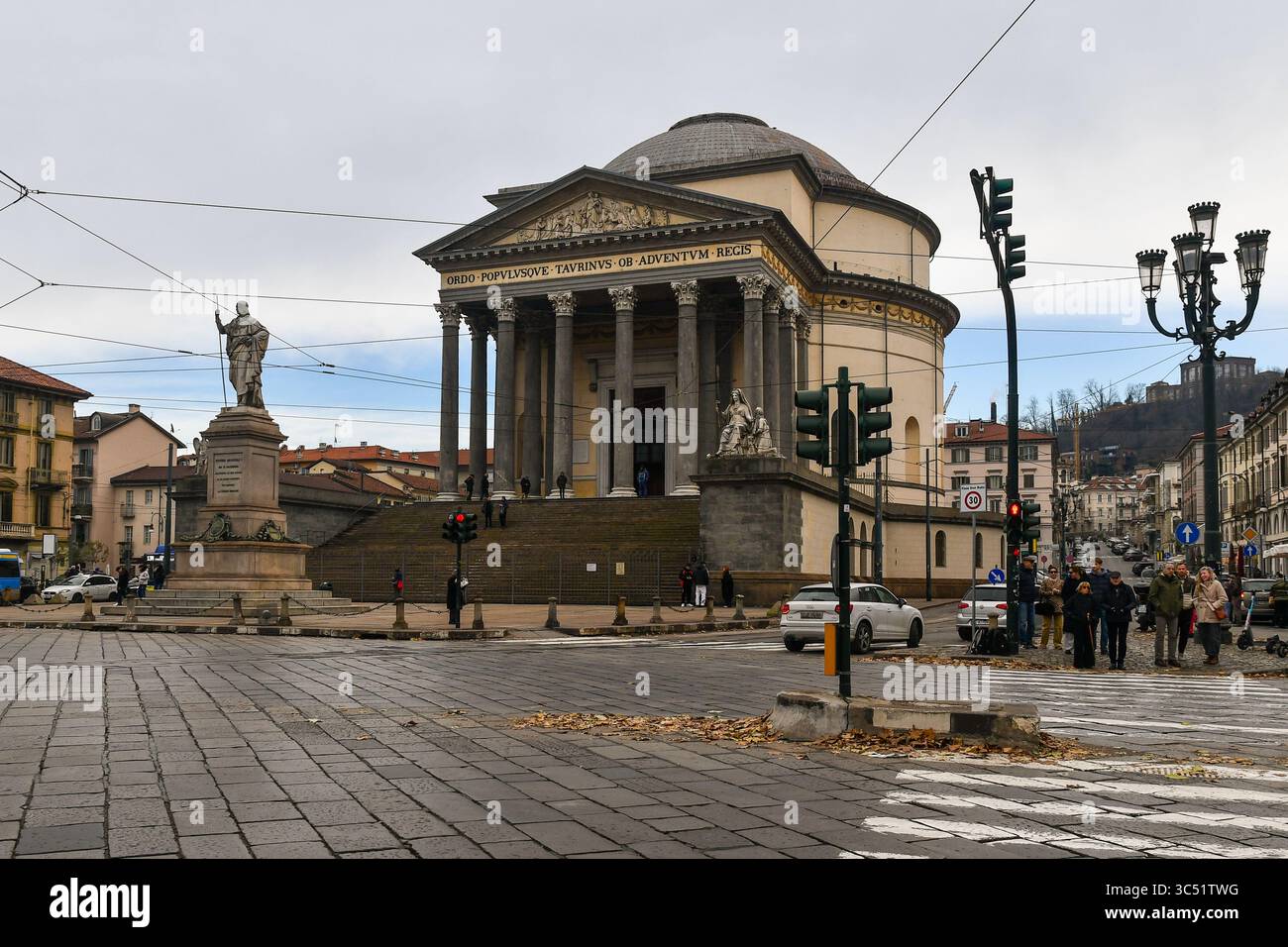 Esterno della chiesa della Gran madre di Dio (1831), in stile neoclassico, situato nel quartiere Borgo po, in inverno, Torino, Piemonte, Italia Foto Stock