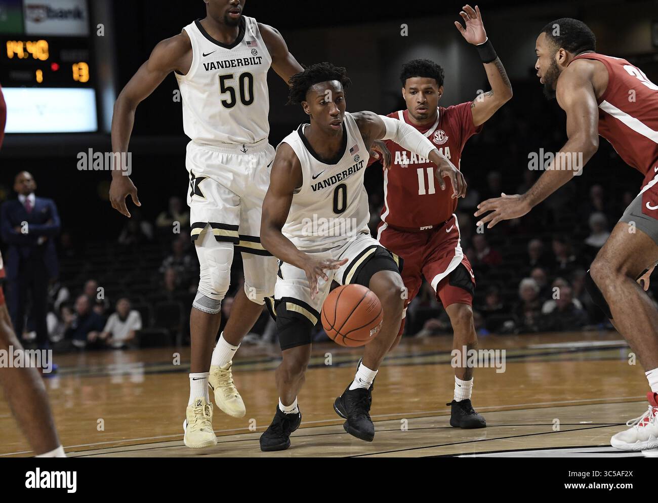22 gennaio 2020, Nashville, Tennessee, Stati Uniti: Vanderbilt Commodores guardia Saben Lee (0) durante una partita di basket NCAA della SEC Conference tra l'Università dell'Alabama Crimson Tide e l'Università di Vanderbilt Commodores al Memorial Gymnasium di Nashville, TN (immagine di credito: © Mickey Bernal/ZUMA Wire) Foto Stock