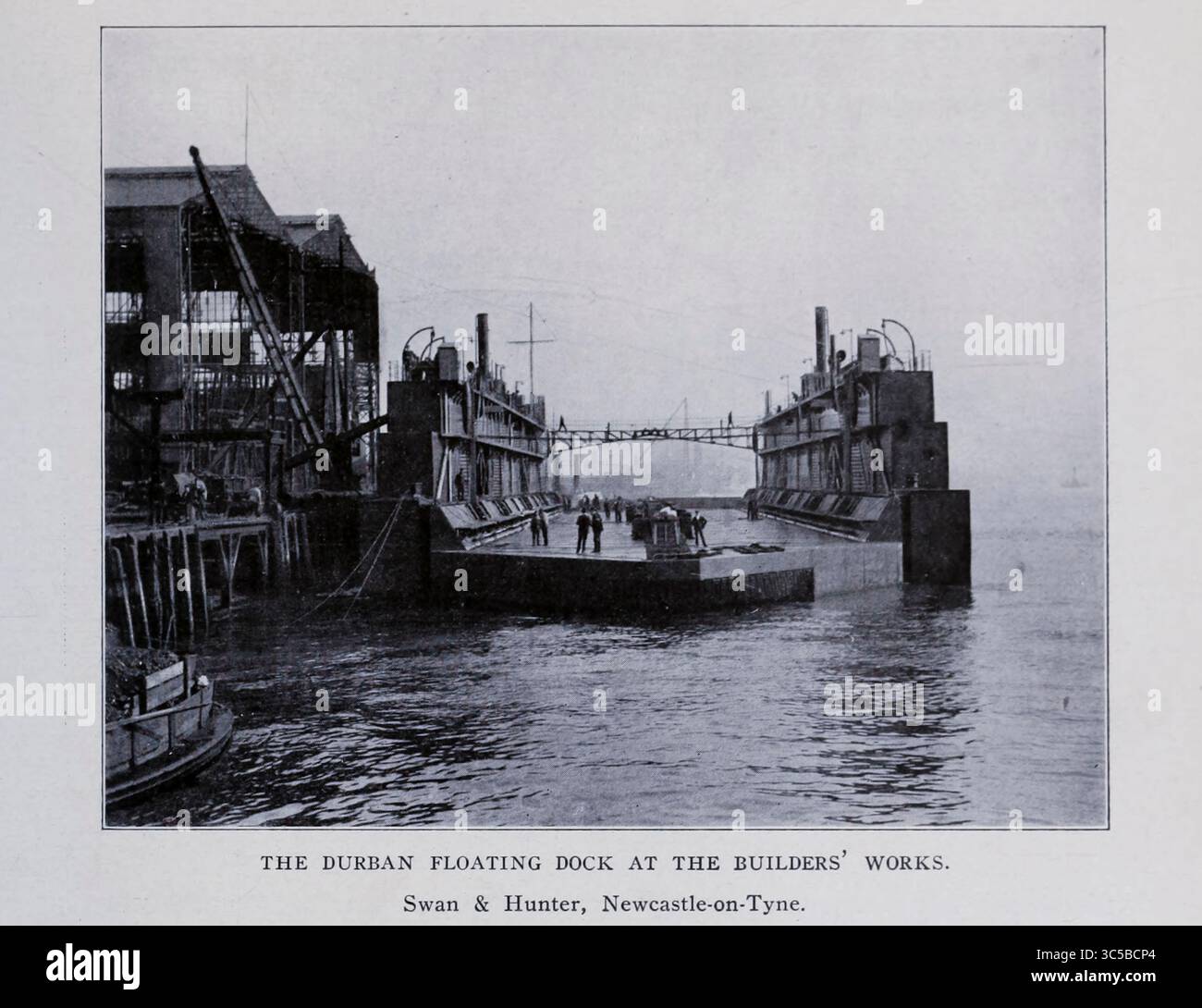 IL MOLO GALLEGGIANTE DI DURBAN PRESSO I CANTIERI EDILI. Swan & Hunter, Wallsend, Newcastle-on-Tyne. Dallo SVILUPPO dell'articolo IN BACINI DI CARENAGGIO GALLEGGIANTI. Di Joseph J. Shultz. Dalla rivista Engineering dedicata al progresso industriale volume XXV aprile - settembre 1903 The Engineering Magazine Co Foto Stock