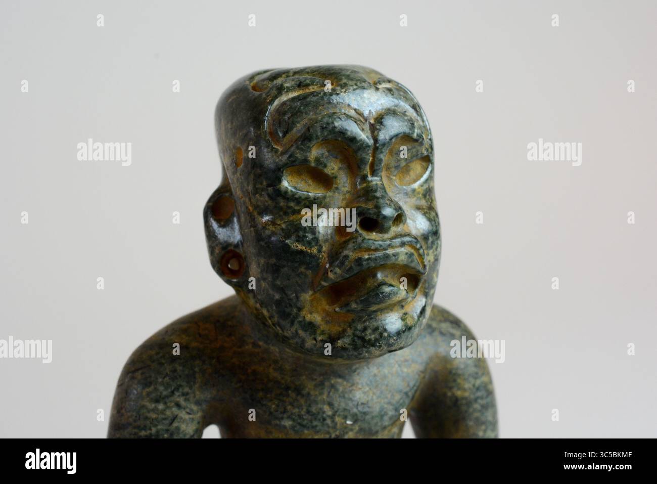Antica arte precolombiana: Figura Olmec Jade dal Messico Foto Stock