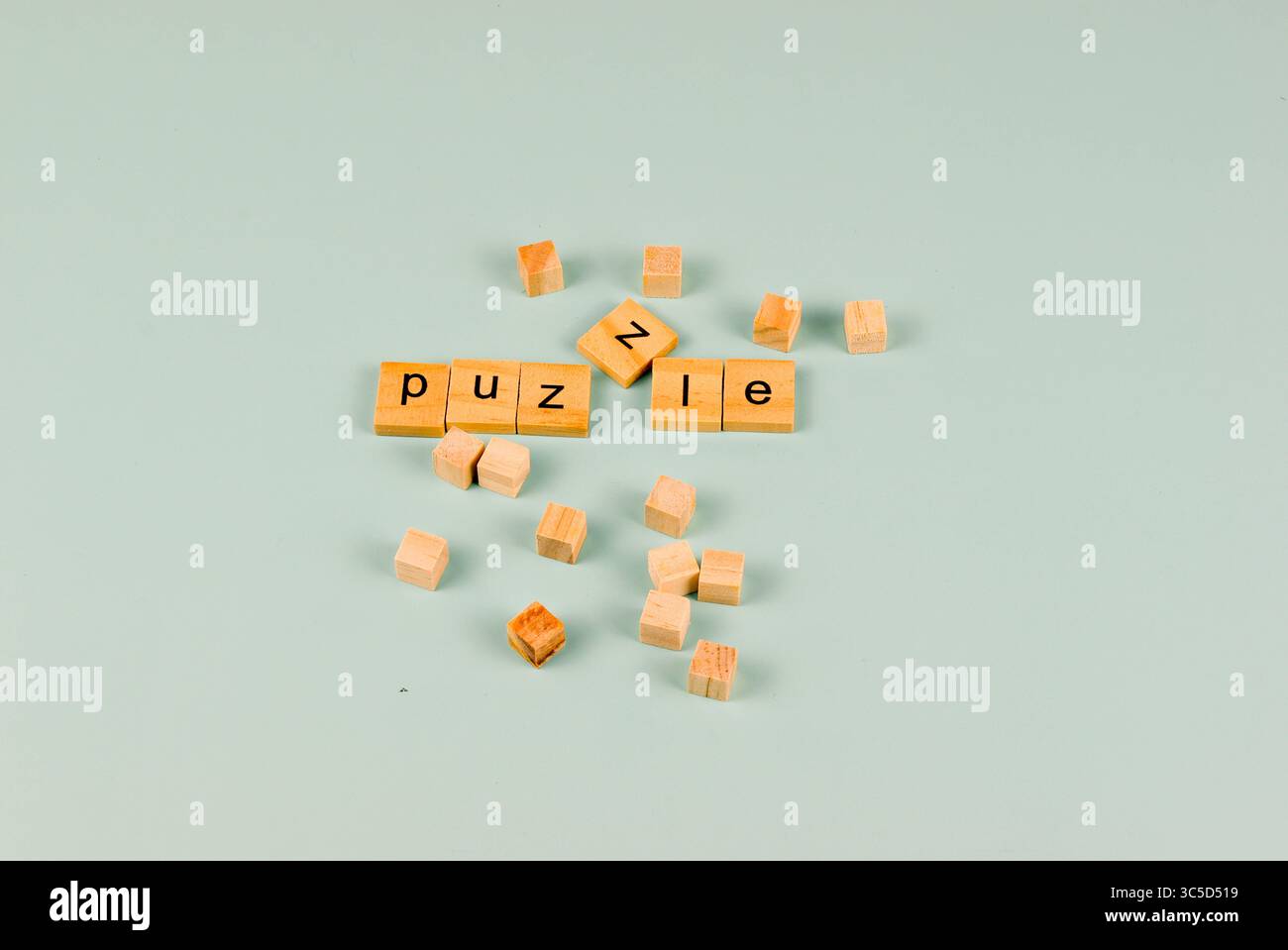 Una rappresentazione visiva dell'intricato processo di risoluzione dei problemi, in cui ogni blocco rappresenta un passo cruciale del percorso. Foto Stock