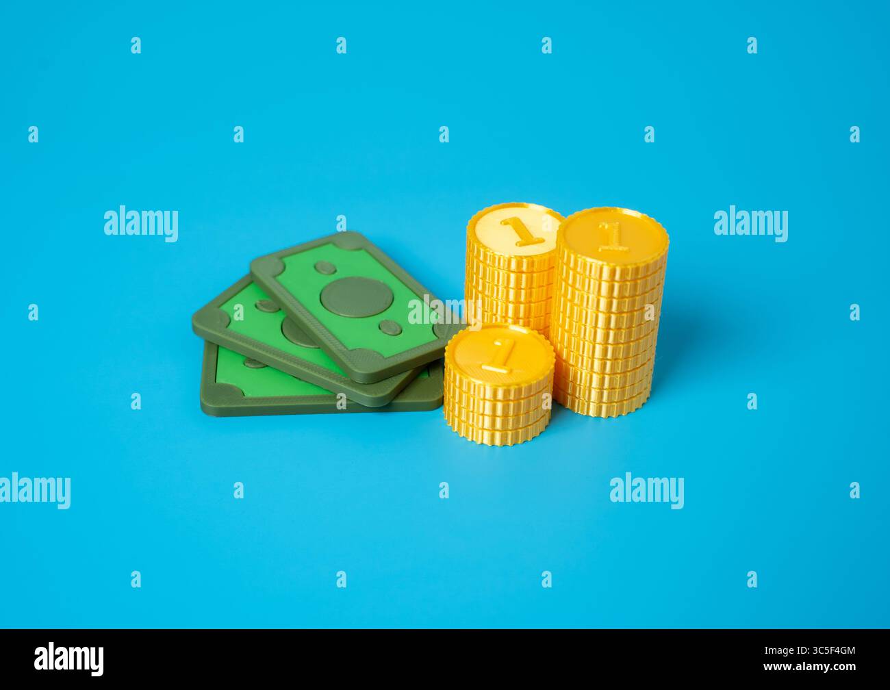 Banconote e monete in stile minimalista. Soldi Fiat. Budget economico. Risparmi personali e abitudini di spesa. Impatto della politica monetaria. Acquisto al consumo Foto Stock