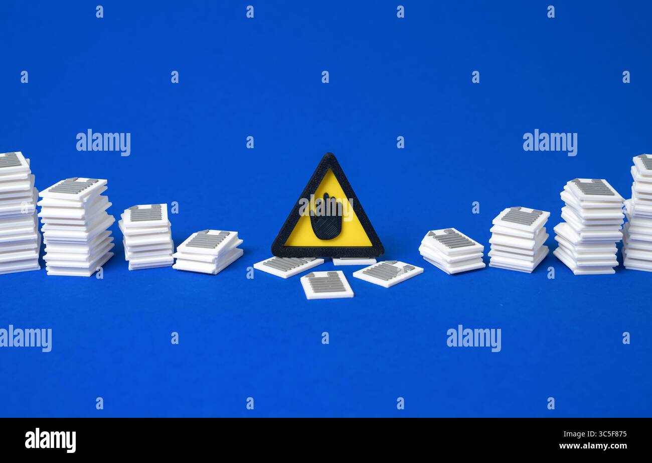 Basta con gli oneri burocratici. Ridurre il numero di certificati e documenti, semplificare la registrazione. Servizi più veloci. Istruzioni più chiare. Utente- Foto Stock