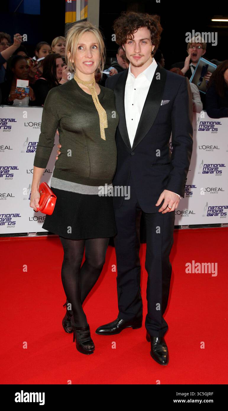 Sam Taylor Wood e Aaron Johnson al National Movie Awards tenutosi alla Royal Festival Hall di Londra - 26 maggio 2010 Foto Stock