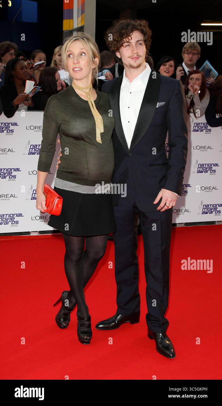 Sam Taylor Wood e Aaron Johnson al National Movie Awards tenutosi alla Royal Festival Hall di Londra - 26 maggio 2010 Foto Stock
