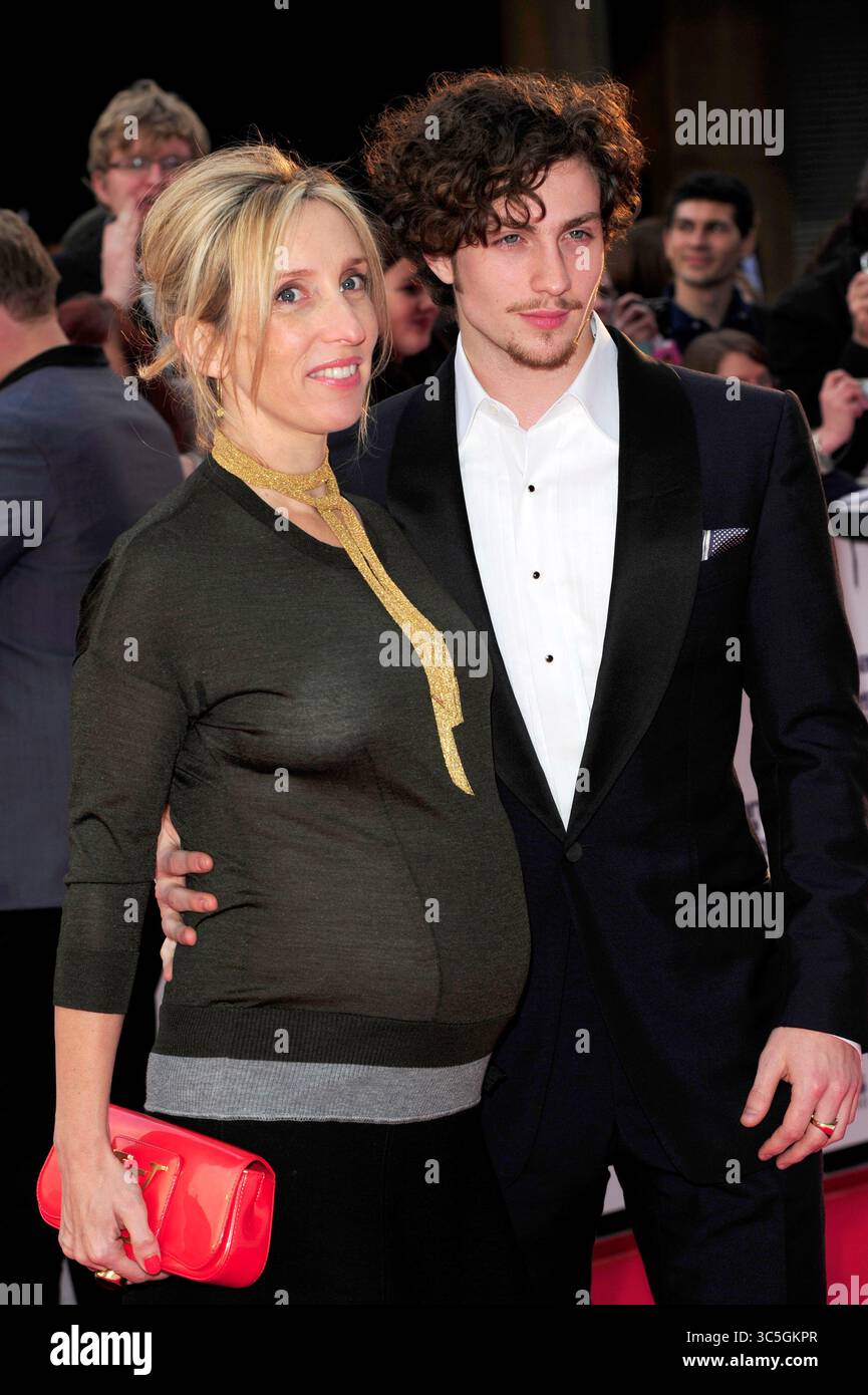 Sam Taylor Wood e Aaron Johnson al National Movie Awards tenutosi alla Royal Festival Hall di Londra - 26 maggio 2010 Foto Stock