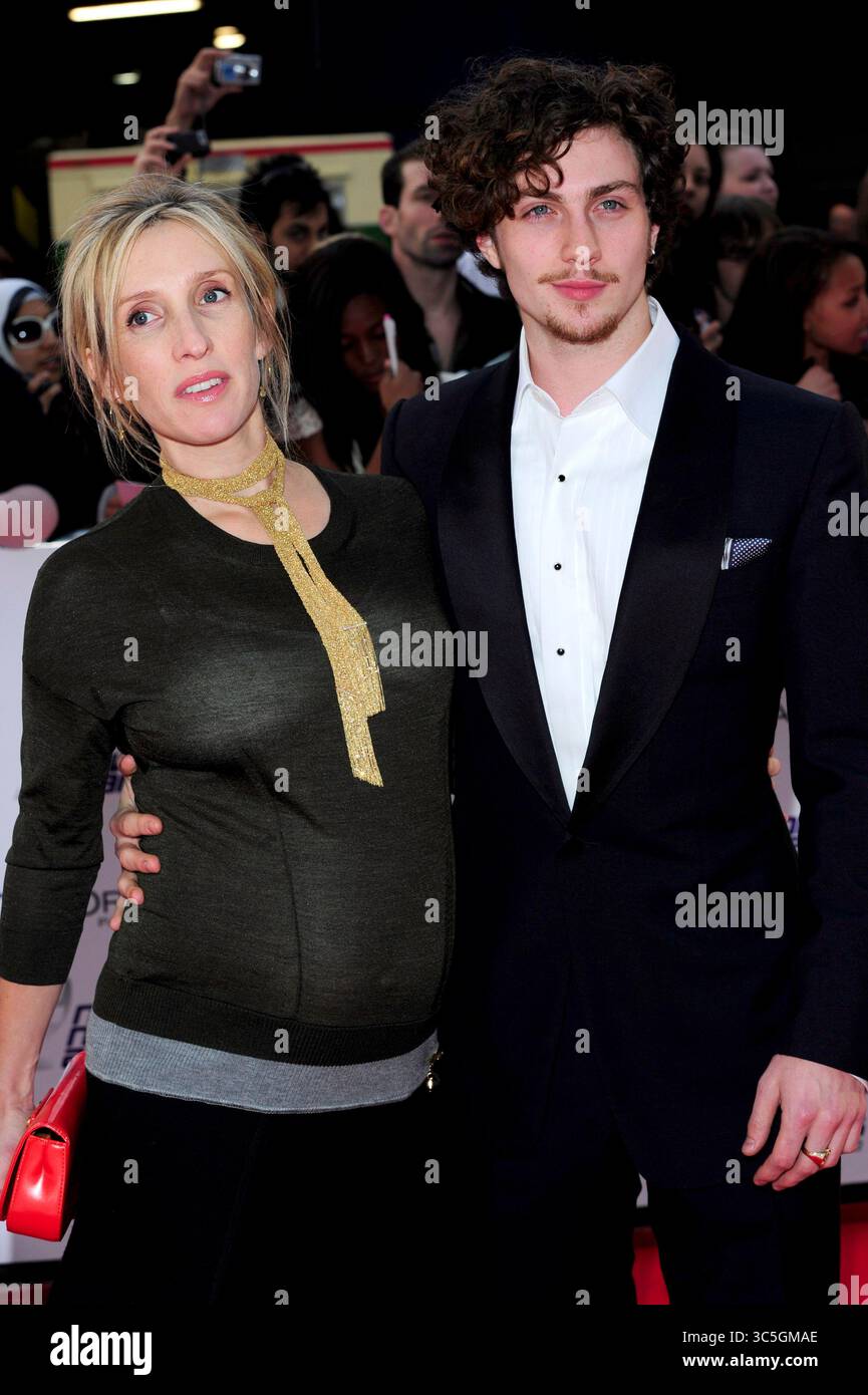 Sam Taylor Wood e Aaron Johnson al National Movie Awards tenutosi alla Royal Festival Hall di Londra - 26 maggio 2010 Foto Stock