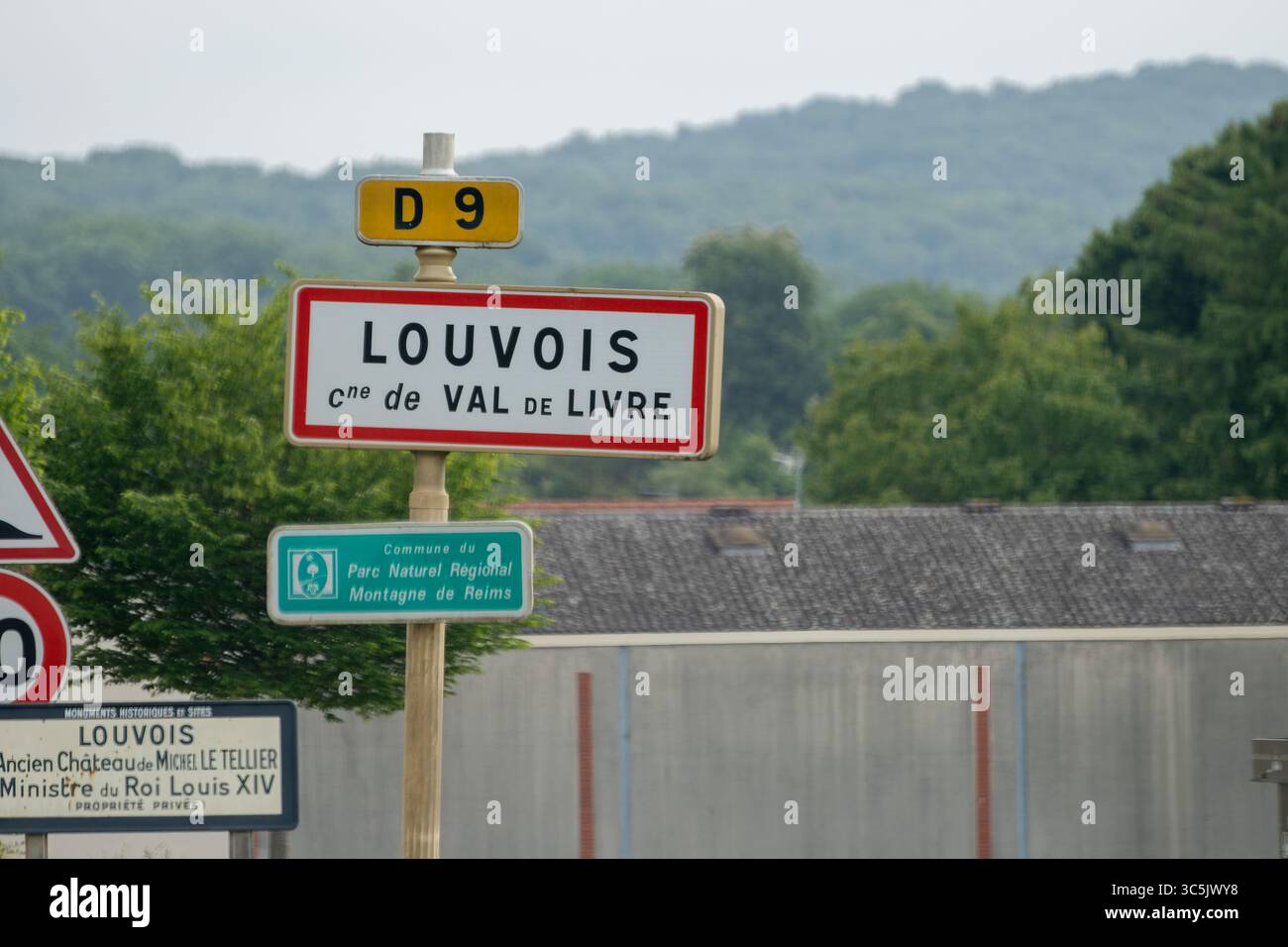 Regione vinicola vicino a Epernay, Champagne, Francia. Sigle stradali e luoghi di destinazioni, segnare percorso turistico in Champagne, triip stradale Foto Stock