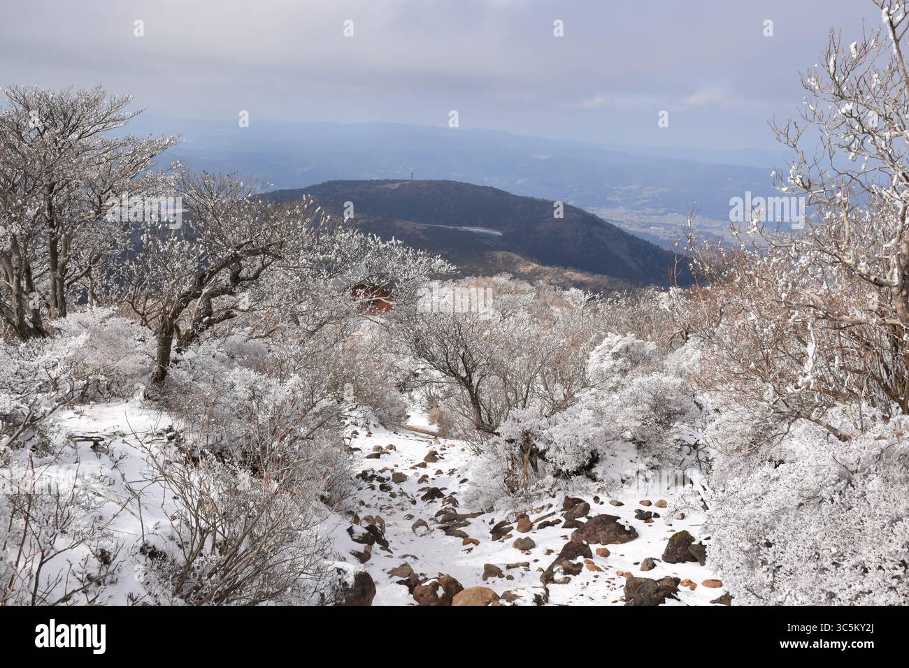 Catena montuosa di Kirishima, Monte Karakuni, una bellezza panoramica a Kirishima, Kyushu, Giappone Foto Stock
