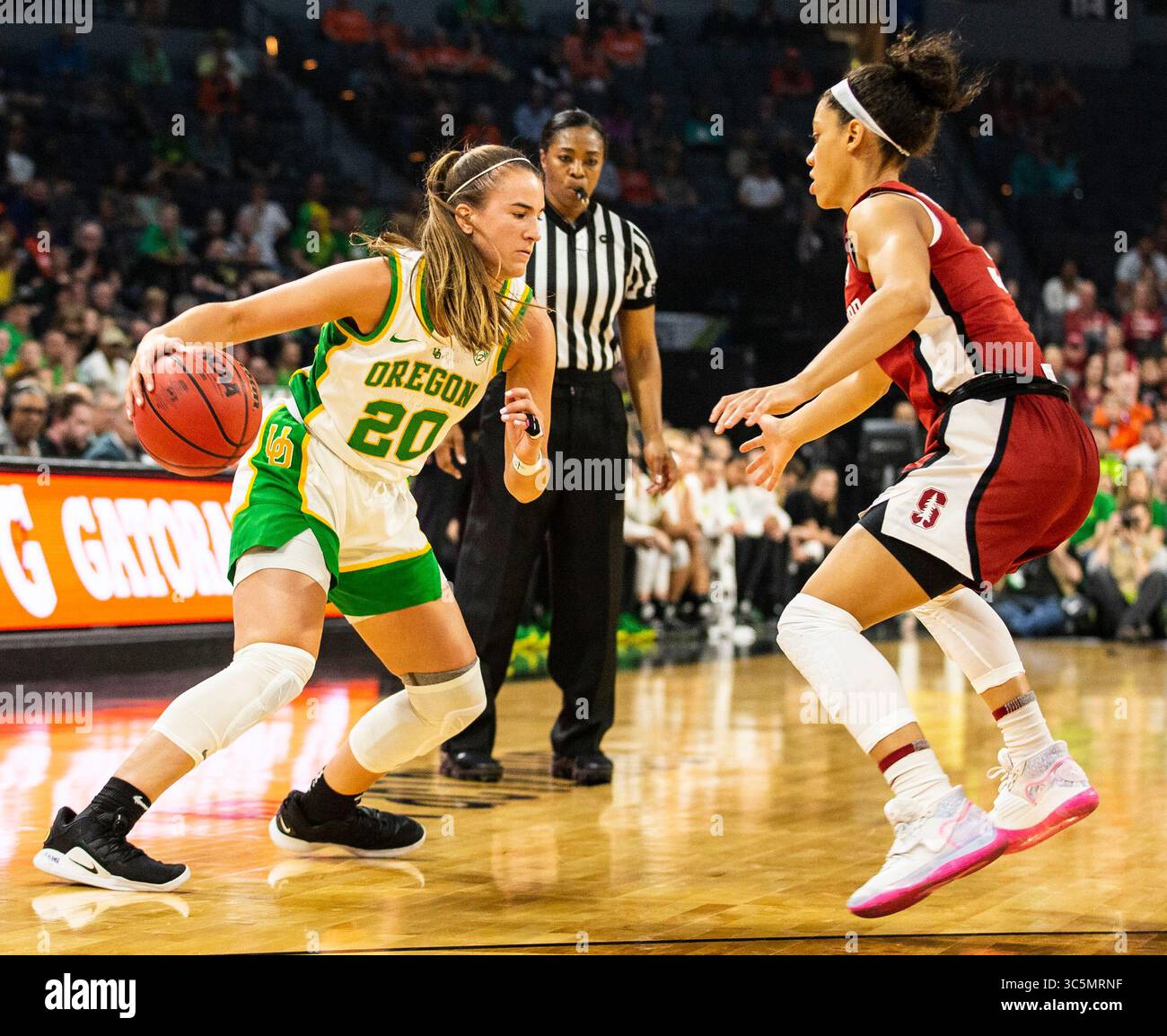 08 mar 2020 la guardia degli Oregon Ducks Sabrina Ionescu (20) di Las Vegas, Nevada, va al basket durante il torneo NCAA PAC 12 Women's Basketball Tournament Championship tra Oregon Ducks e la vittoria Stanford Cardinal 89-56 al Mandalay Bay Event Center di Las Vegas, Nevada. Thurman James / CSM(immagine di credito: &Copy; Thurman James/CSM tramite cavo ZUMA) Foto Stock
